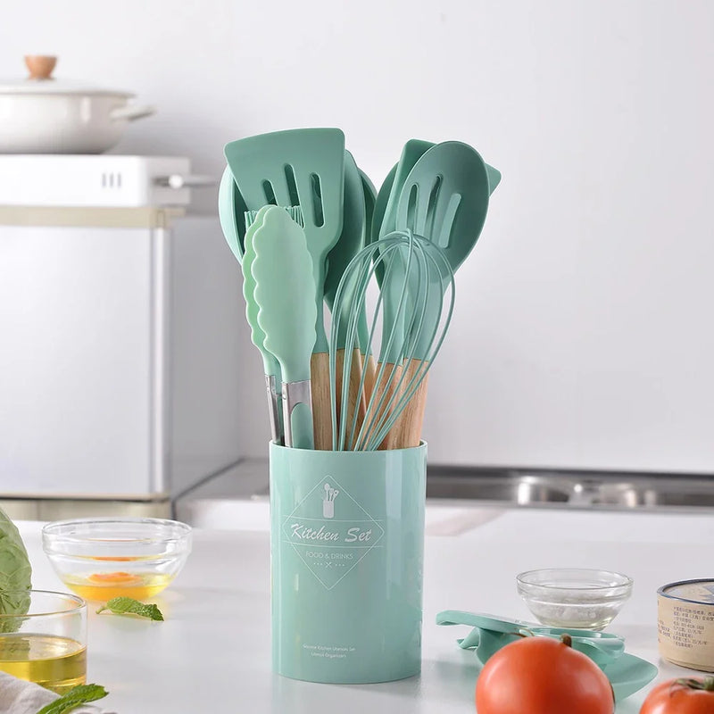 Jogo de Cozinha Kit C/12 Peças de Silicone, Utensílios e Copo Suporte para Cozinha Cabo de Madeira